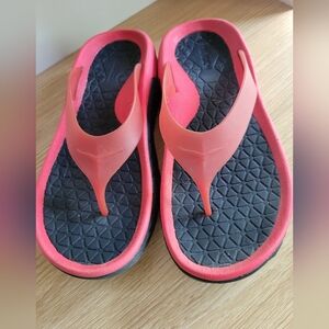 Hoka One/One Sandals Red Size 8